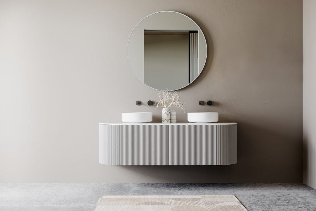 Britta mirror Ø80 cm silver