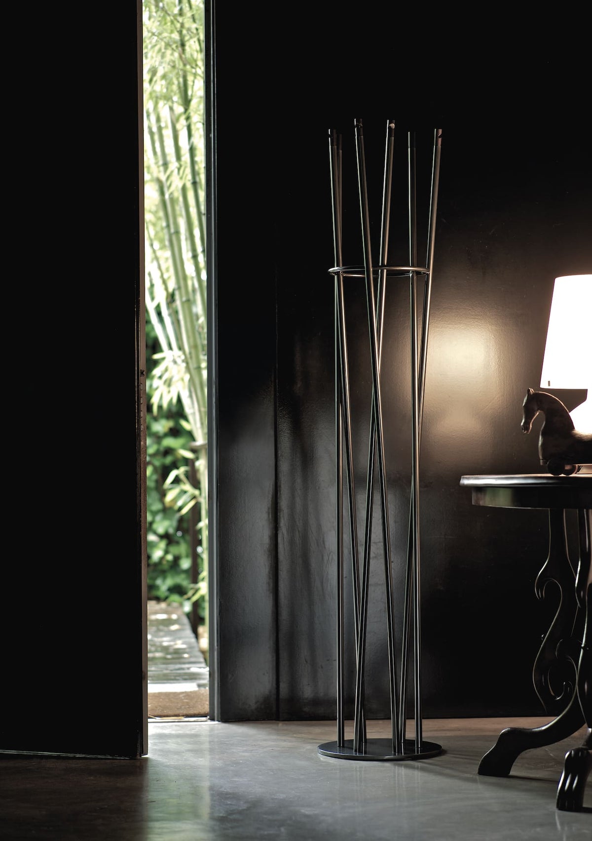 Bontempi Hula Coat Stand - manufacturer photograph (HULA_07-83M326)
