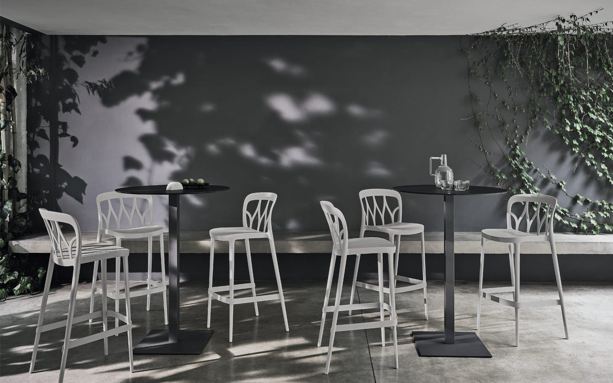 Bontempi Alter Outdoor Table — manufacturer photograph, high table configuration
