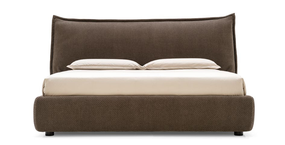 Calligaris Softly upholstered bed
