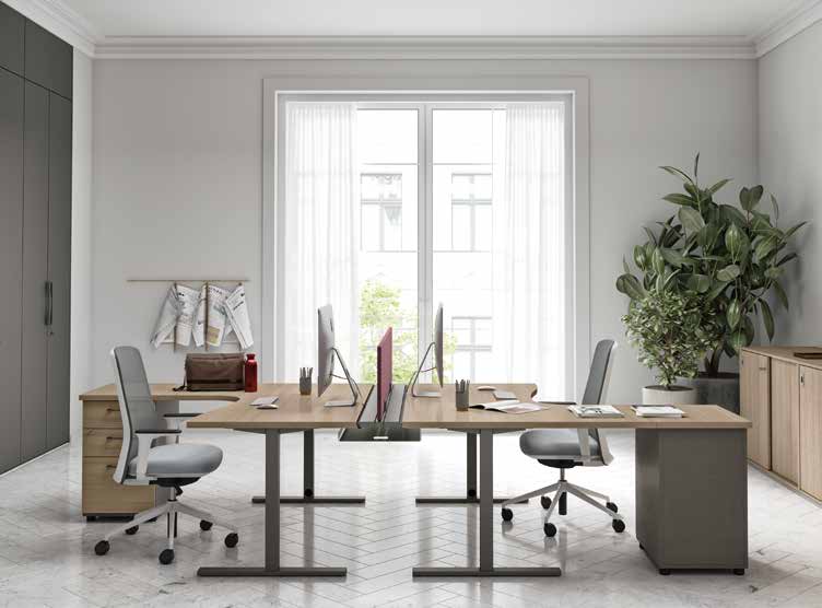Quadrifoglio Idea+ Tube desk — original catalogue photograph; selected dimensions and finish may vary