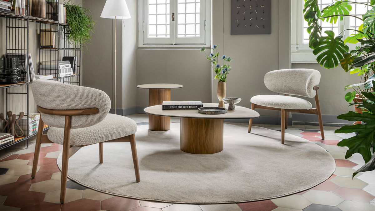 Calligaris Lounge Chair Oleandro, CS3452; upholstery and finish may vary.