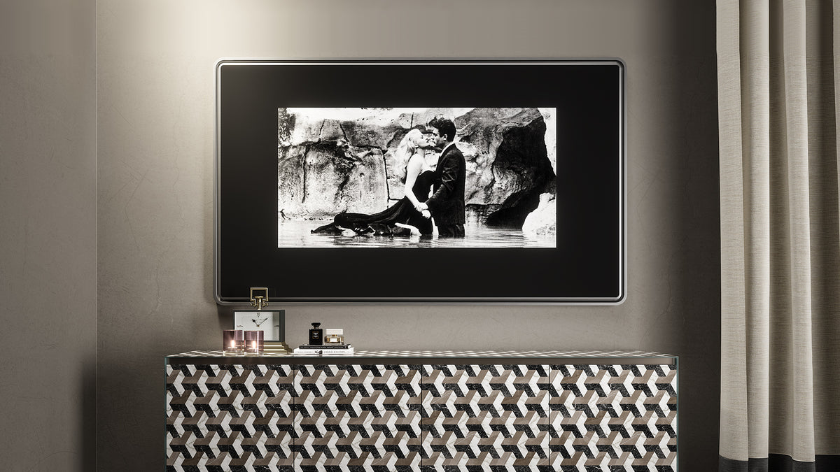 OH FRAME SPECCHIO TV — Reflex