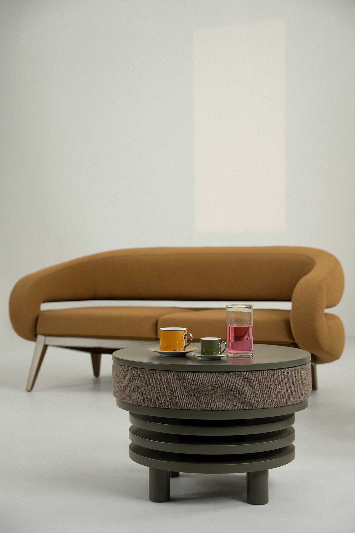 Adrenalina Roche Sofa | Adrenalina