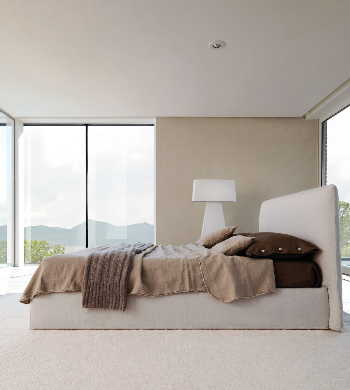 Desiree Bed LOV