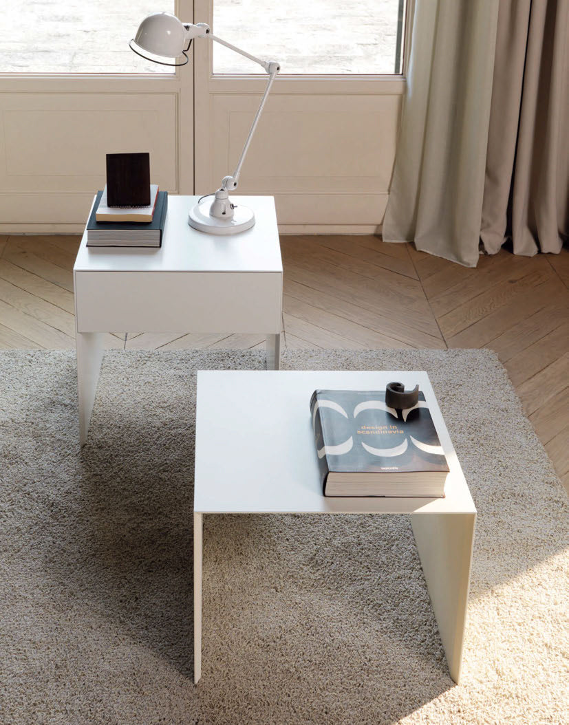 Desiree Side Table ZEROCENTO