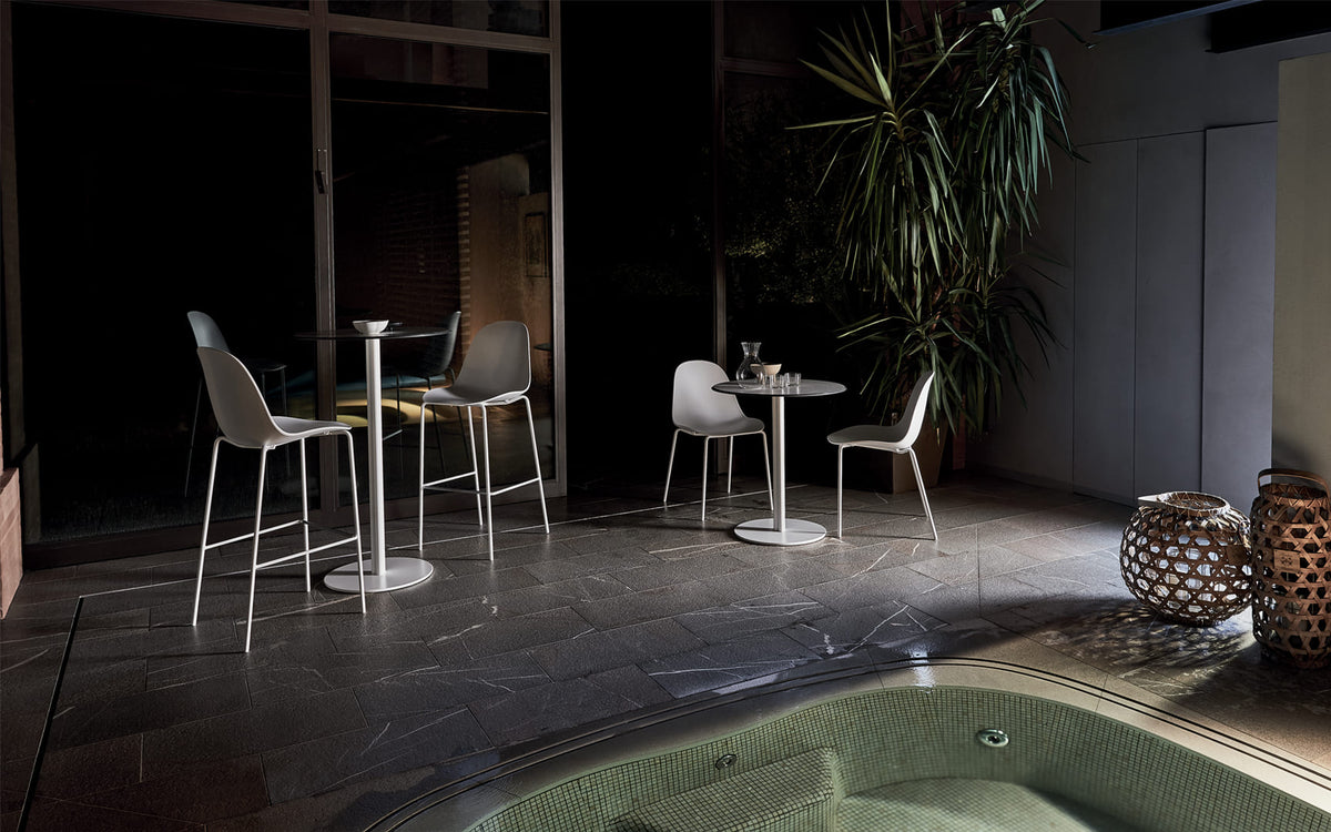 Bontempi Club Contract Table — manufacturer photograph; CLUB_52-92_52-93M306_PA04_MOOD_34-09M306_Z031_MOOD_34-31M306_Z031_