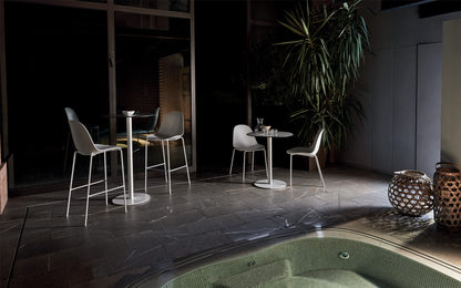 Bontempi Club Contract Table — manufacturer photograph; CLUB_52-92_52-93M306_PA04_MOOD_34-09M306_Z031_MOOD_34-31M306_Z031_