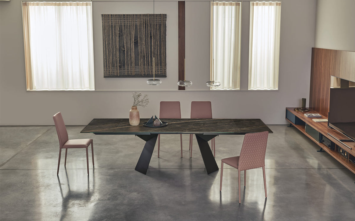 Bontempi Fiandre Dining Table — manufacturer photograph; FIANDRE_20-65_M055_CM025_MALIK_40-07_PR23_SPARK_56-25_V009-2