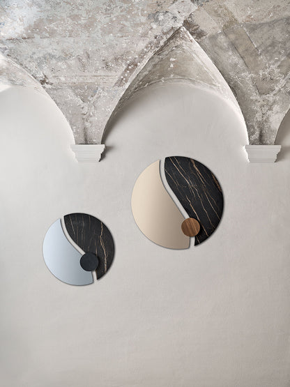 Bontempi Luxor Mirror — manufacturer photograph; LUXOR_09-39_C158_CM025_L110_LUXOR_09-40_C159_CM025_L006