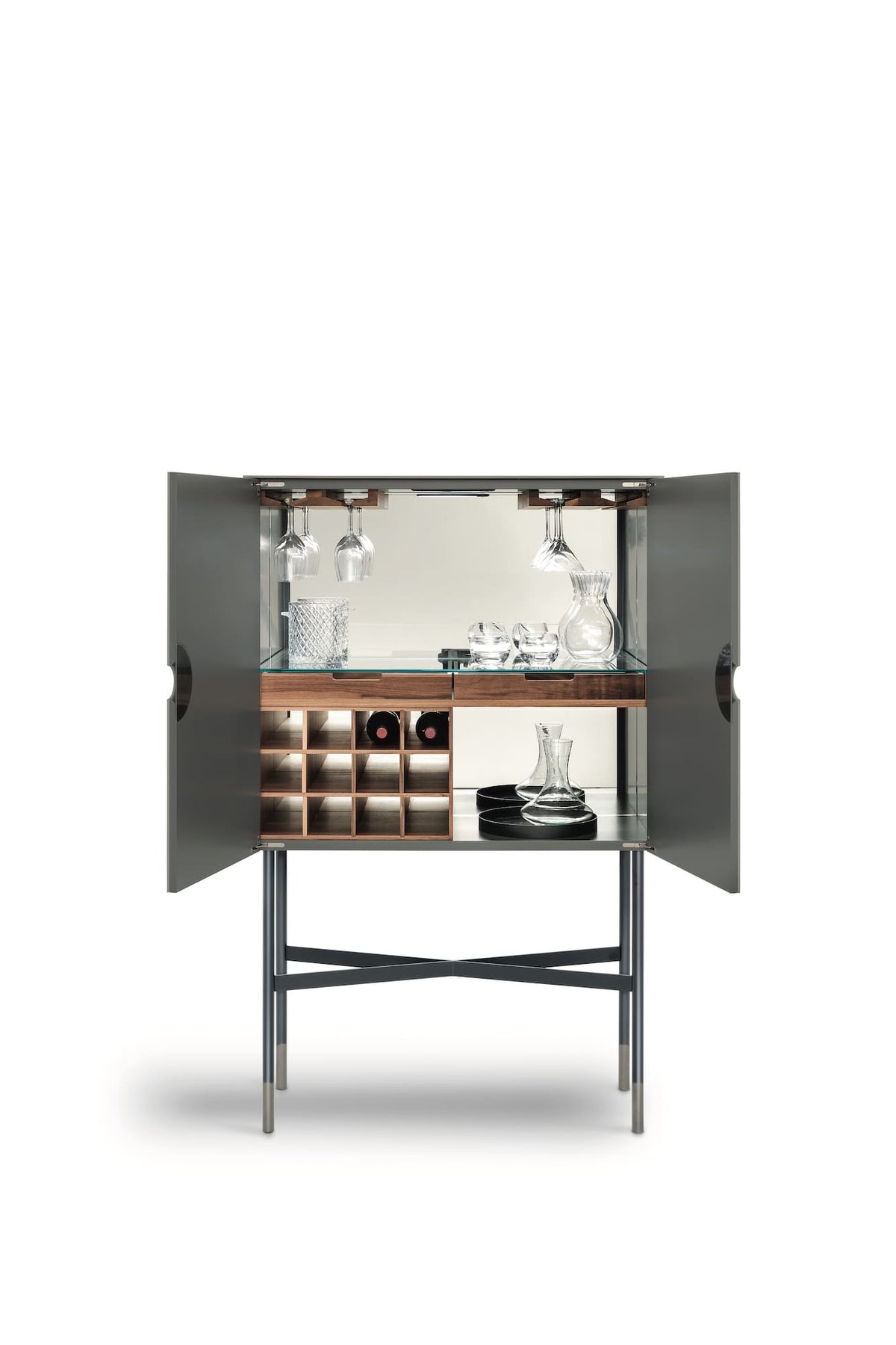 Bontempi Madison Superior Sideboard — manufacturer photograph; MADISON_SUPERIOR_15-51SPM326_M097_CM006A (1)