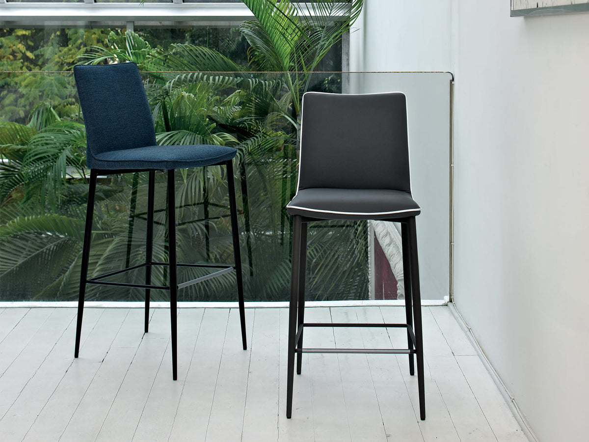 Bontempi Nata Barstool — manufacturer photograph; NATA_34-36M327_TLU09_NATA_34-35M310_TR517
