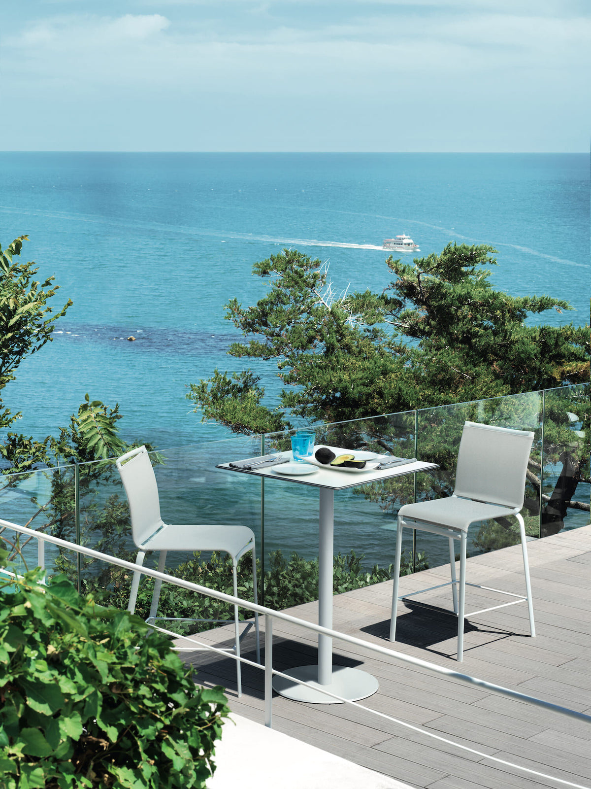 Bontempi Net Outdoor Barstool — manufacturer photograph; NET_04-56DOUTM306X_X112_RICO_01-77OUTM306X_PA04