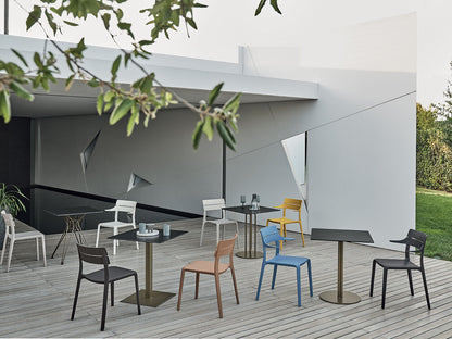 Bontempi Rocket Outdoor Chair — manufacturer photograph; RAIL_52-94_ALTER_01-76_VINCENT_20-55_CLUB_52-92_M028_PS03_ROCKET_40-95_Z009_Z031_Z038_40-94_Z007_Z039_Z031_Z008