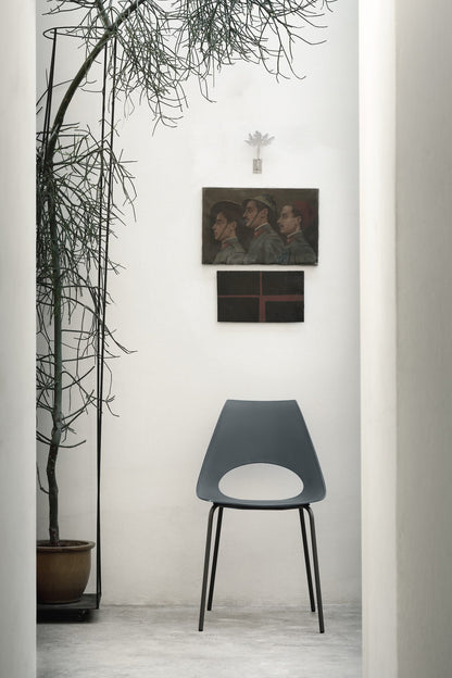 Bontempi Shark Dining Chair — manufacturer photograph; SHARK_04-67M310_Z039 (3)