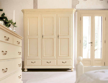 Mary — Tonin Casa (catalogue photo)