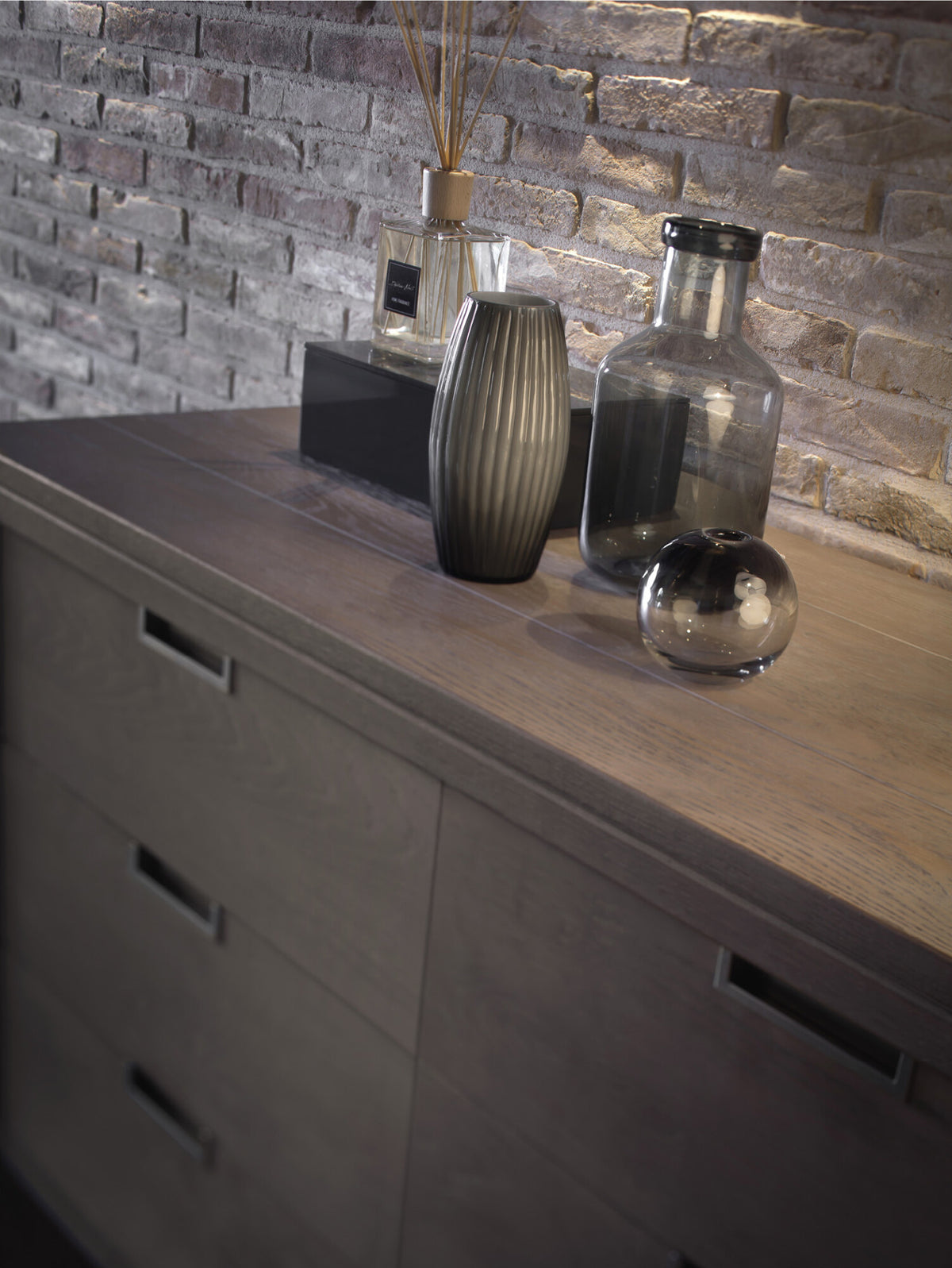 Devina Nais Dresser Quadra — manufacturer example configuration and finish — additional view