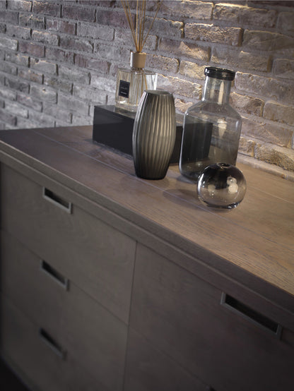 Devina Nais Dresser Quadra — manufacturer example configuration and finish — additional view