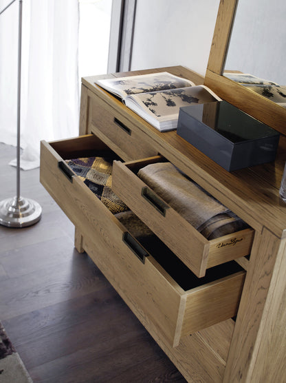 Devina Nais Dresser Quadra — manufacturer example configuration and finish — additional view