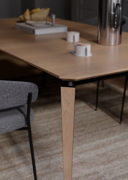 DAN-FORM Dining Table EDGE