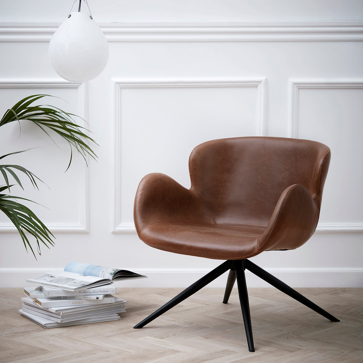 DAN-FORM Lounge Chair GAIA