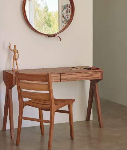 Gallery 3 · Furniture David