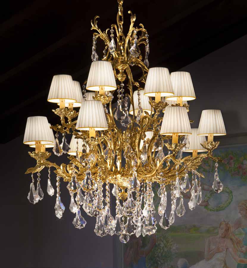 Gallery 5 · Chandelier 12.630