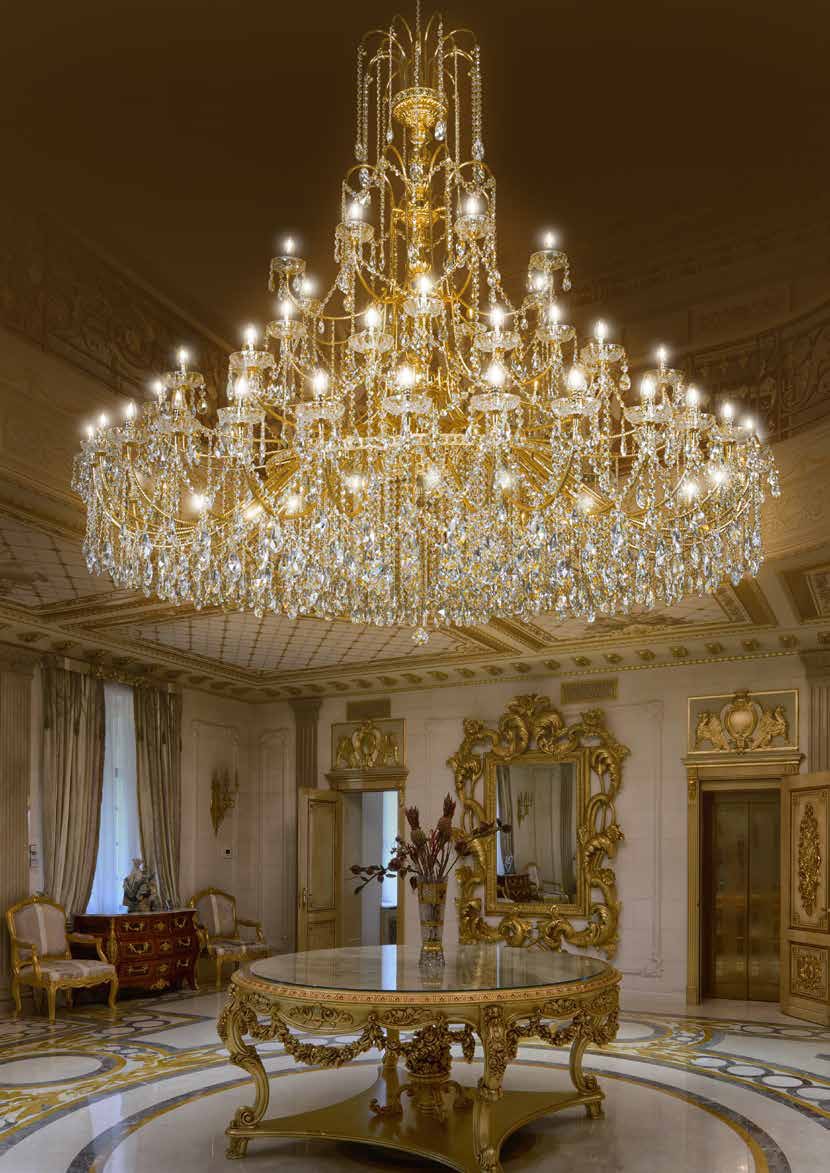 Gallery 5 · Chandelier 702