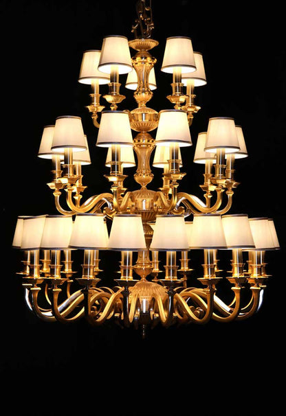 Gallery 3 · Chandelier 746