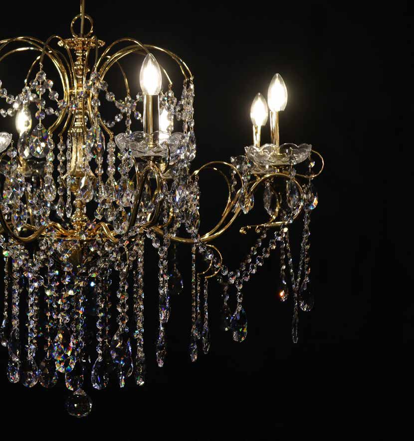 Gallery 4 · Chandelier 905