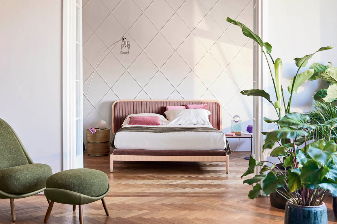 Pianca Amante collection — original manufacturer photograph; selected dimensions and finishes may vary