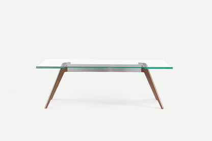 Pianca Delta collection — original manufacturer photograph; selected dimensions and finishes may vary