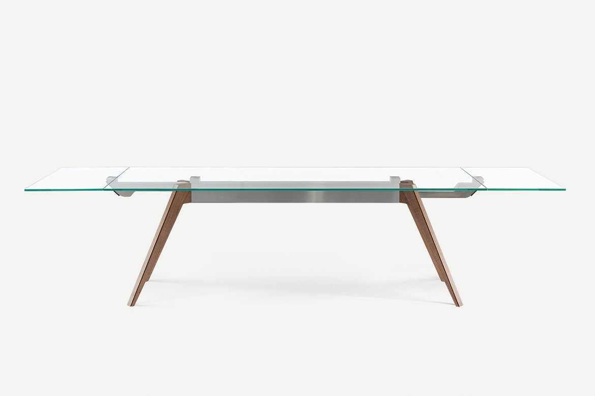 Pianca Delta collection — original manufacturer photograph; selected dimensions and finishes may vary