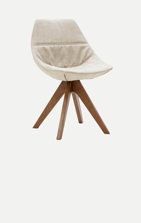 Pianca Gamma collection — original manufacturer photograph; selected dimensions and finishes may vary