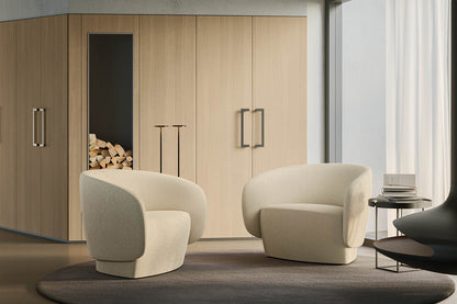Quadrifoglio Chili armchair with column base