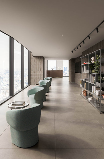 Quadrifoglio Chili armchair with column base
