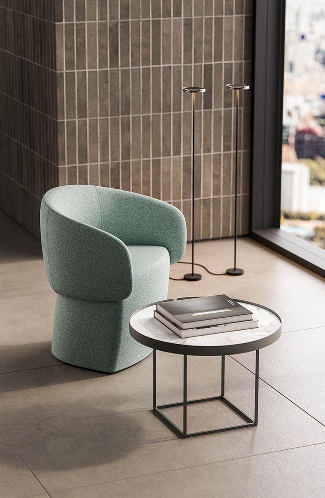 Quadrifoglio Chili armchair with column base