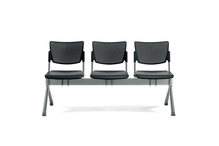 Quadrifoglio Campus 2-person polypropylene beam seat with upholstered seat