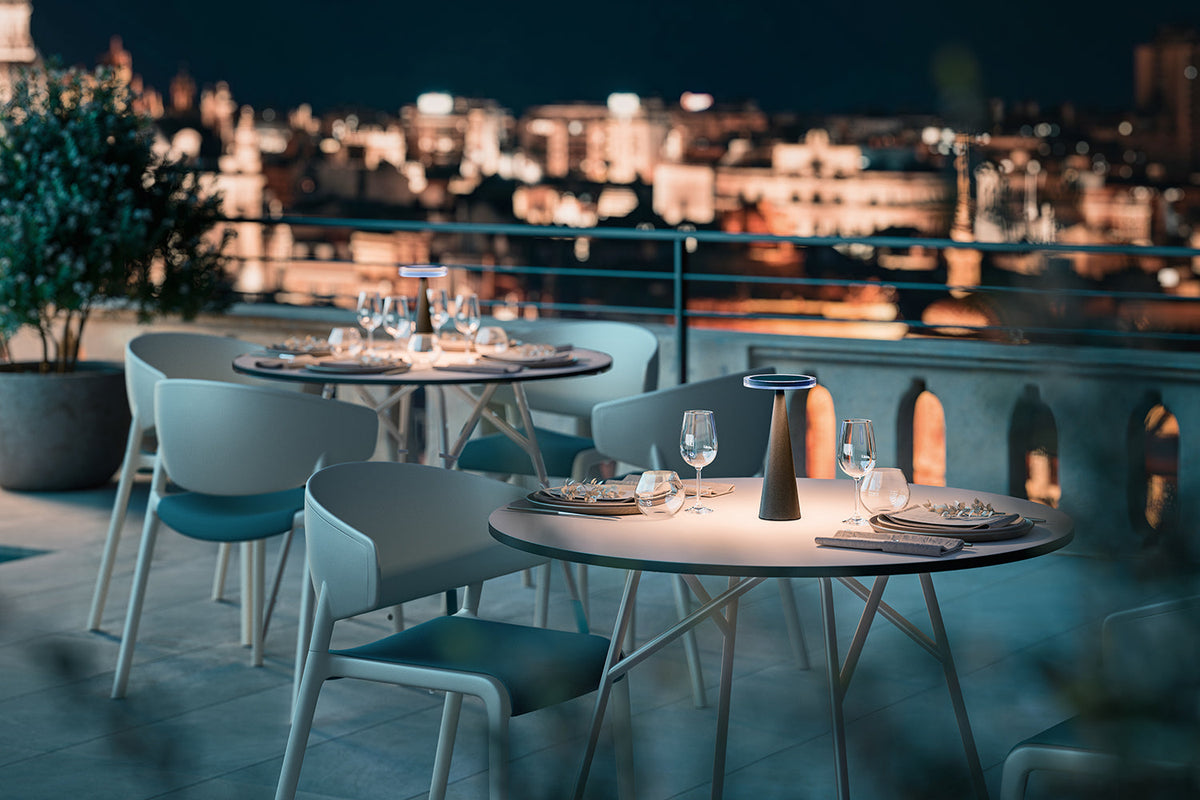 Quadrifoglio CD LED circular, table, matte black