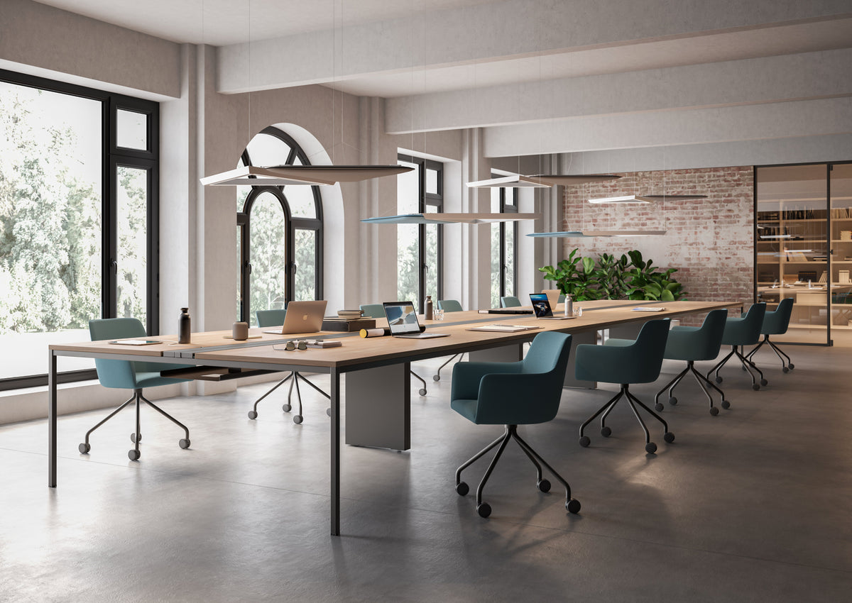 Quadrifoglio City chair, cantilever base