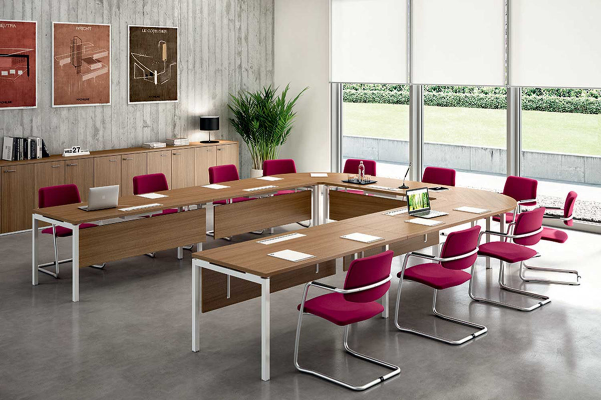 Quadrifoglio Club upholstered seat and mesh back chair