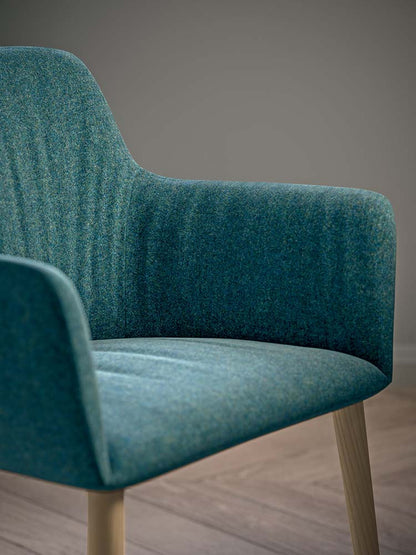 Quadrifoglio City Déco chair, cantilever base
