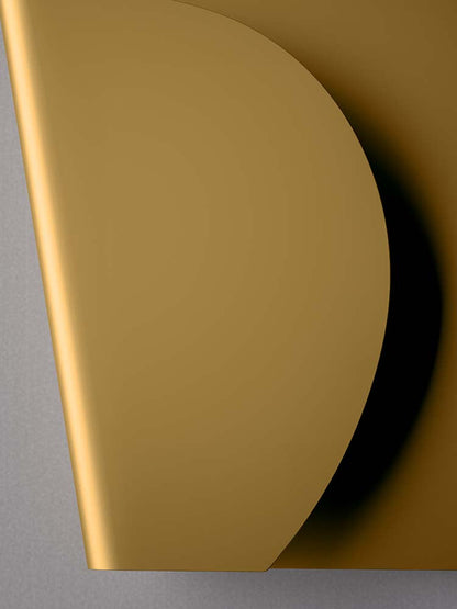 Quadrifoglio Turn Me!, wall