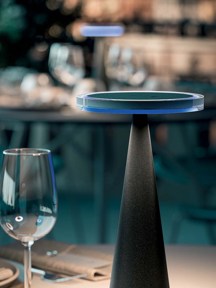 Quadrifoglio CD LED circular, table, matte black