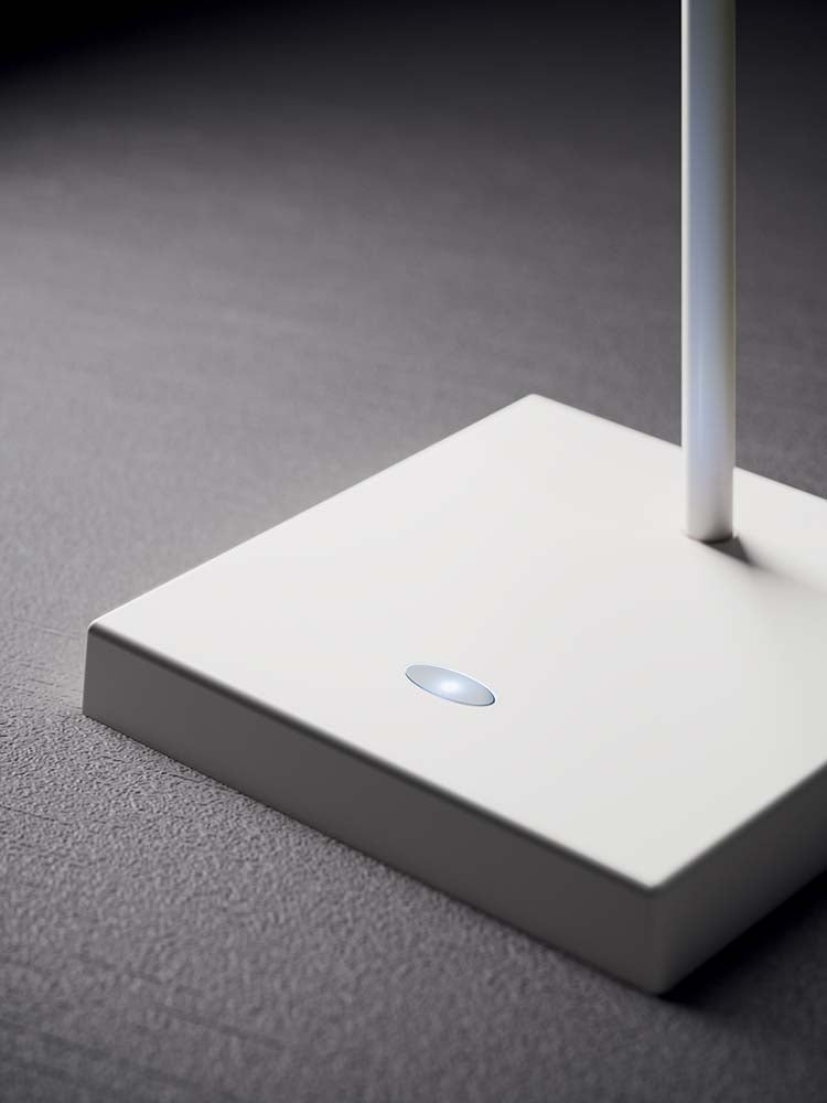 Quadrifoglio Microstick, table