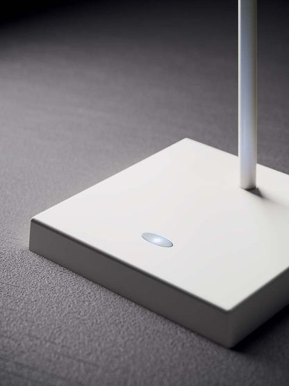 Quadrifoglio Microstick, table