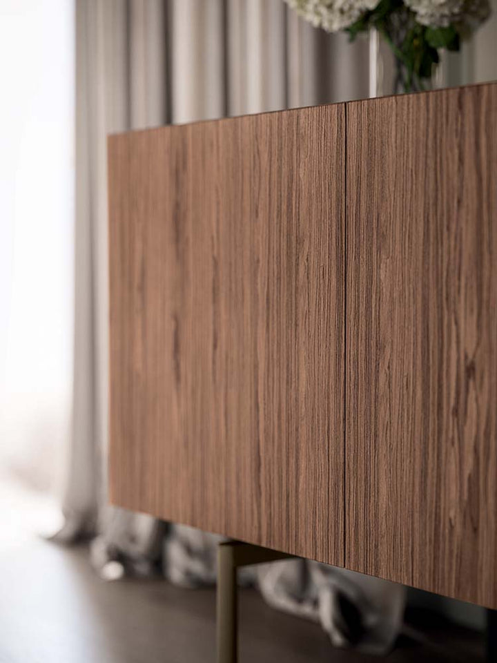 Quadrifoglio Bloom Credenza W. 200 with lacquered doors, top and sides - Back in MFC