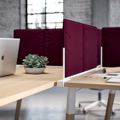 Quadrifoglio ScreenS Desk mounted framed screen - fabric surface