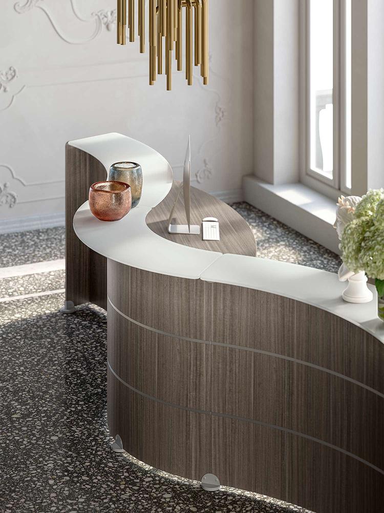 Quadrifoglio Reception Glass Atlantic big wave reception configuration with high counters - glass countertops