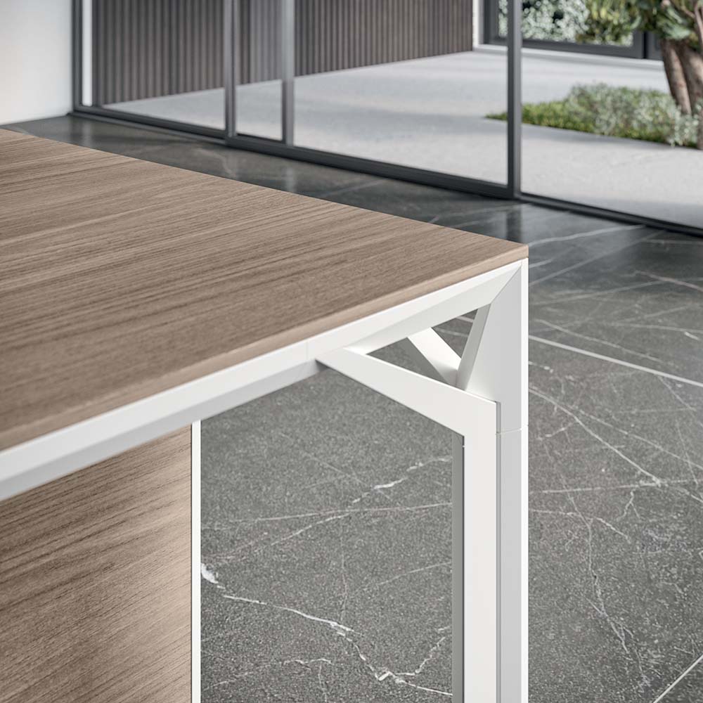Quadrifoglio X8 Glass boardroom table, 4 sections
